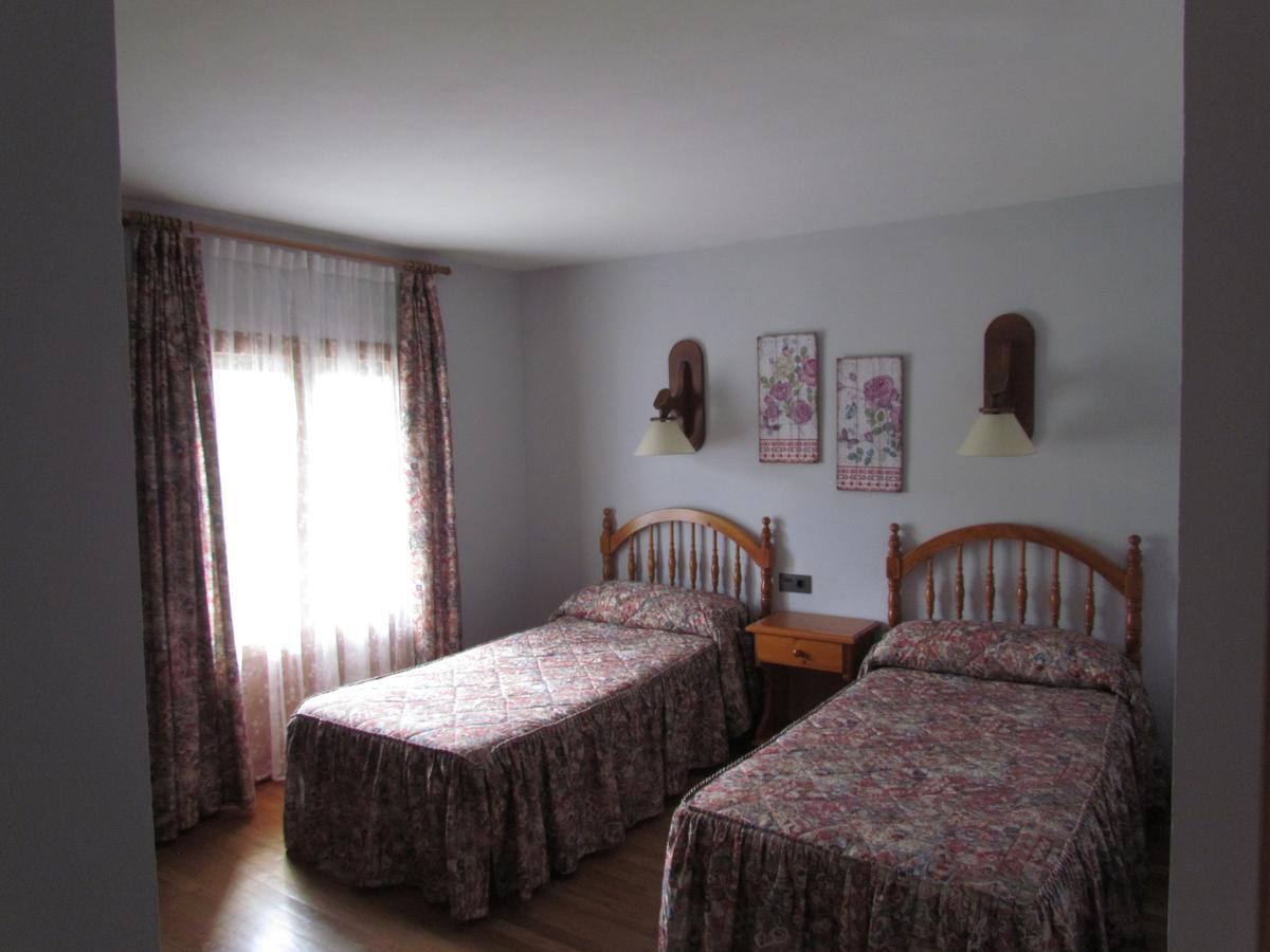 Hotel Las Nieves Linás de Broto Kültér fotó