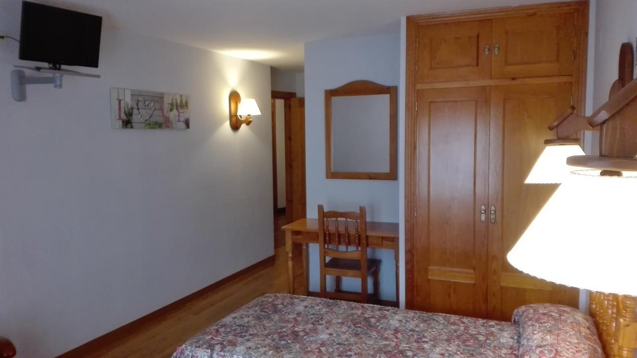 Hotel Las Nieves Linás de Broto Kültér fotó
