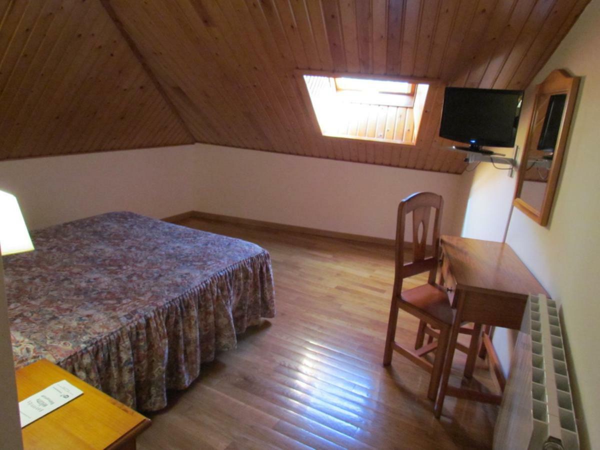 Hotel Las Nieves Linás de Broto Kültér fotó