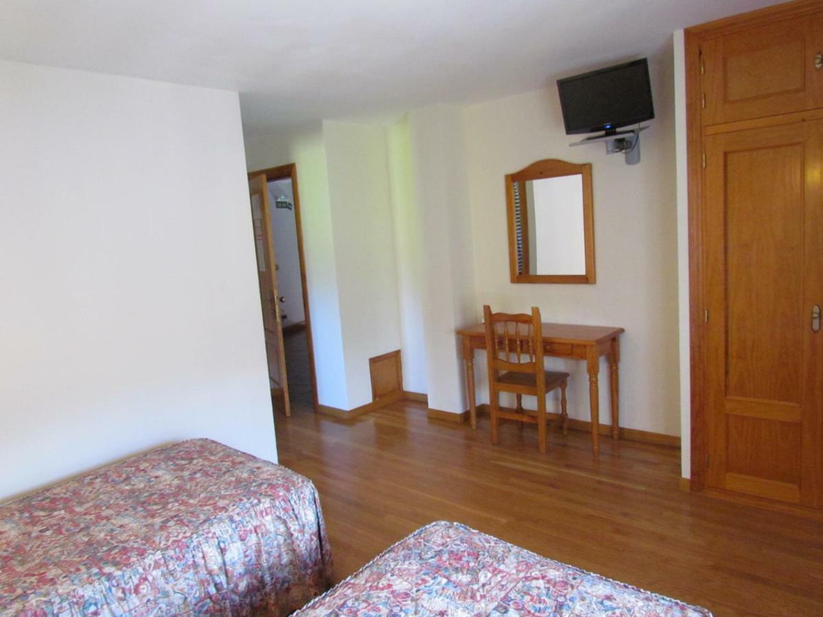 Hotel Las Nieves Linás de Broto Kültér fotó